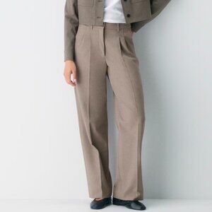 Aritzia THE EFFORTLESS PANT™ CURVE-FIT (Re)-Essential Taupe Sz 8